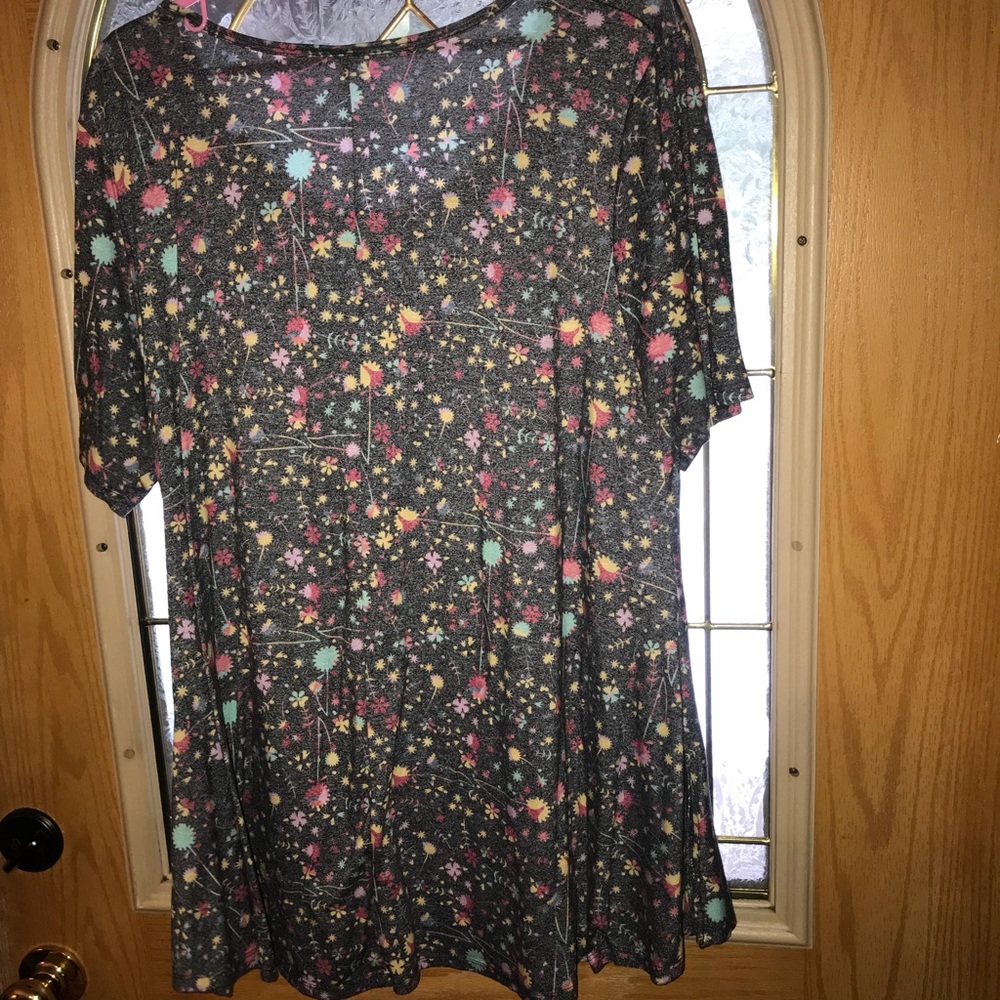 Lularoe Perfect T - Picture 2 of 2